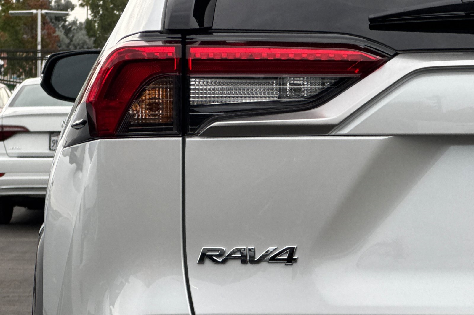 2025 Toyota RAV4 Hybrid XSE photo 12
