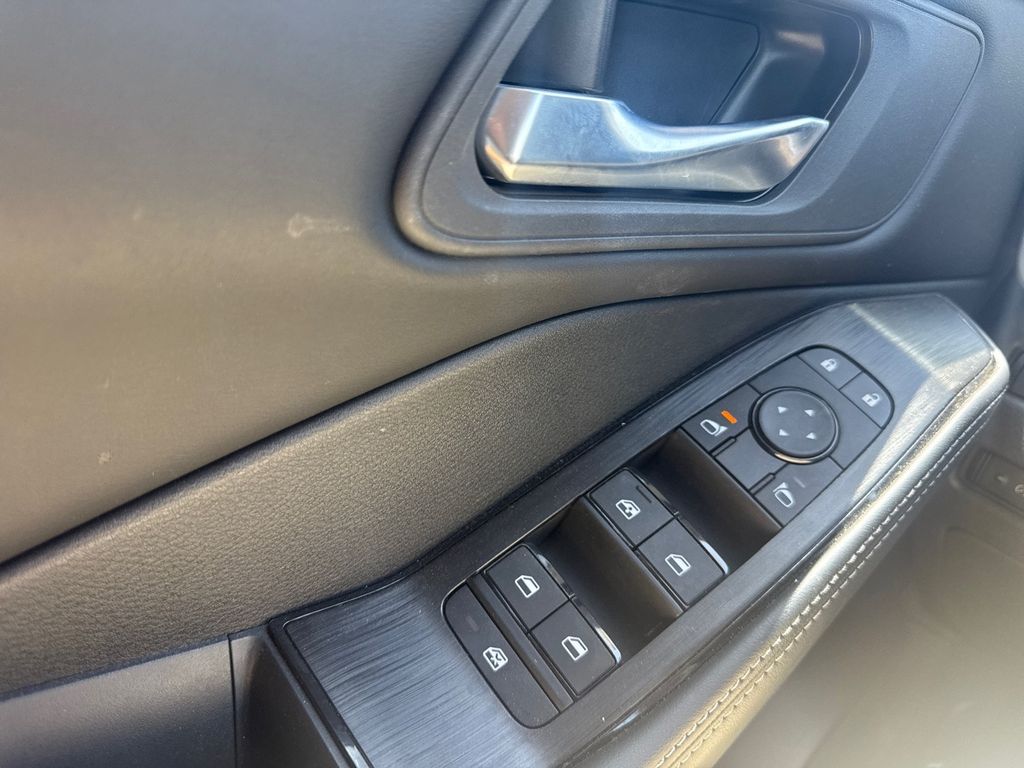 2024 Nissan Rogue SV photo 35