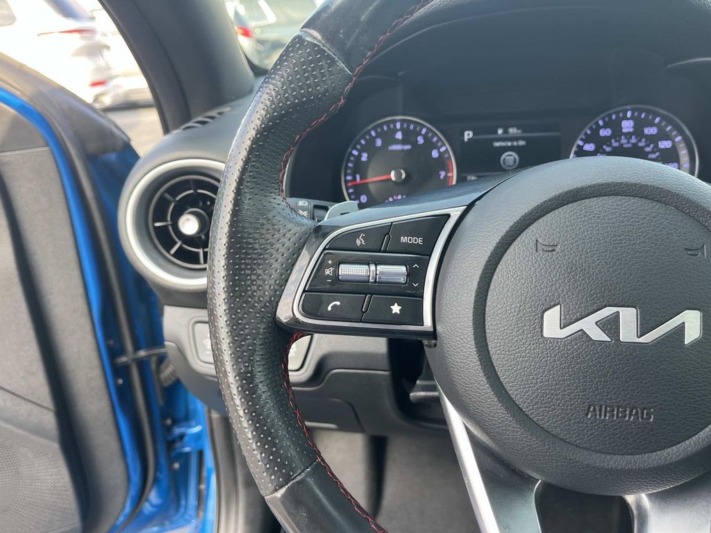 2023 Kia Forte GT photo 16