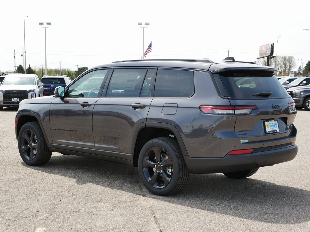 2025 Jeep Grand Cherokee Altitude X photo 3