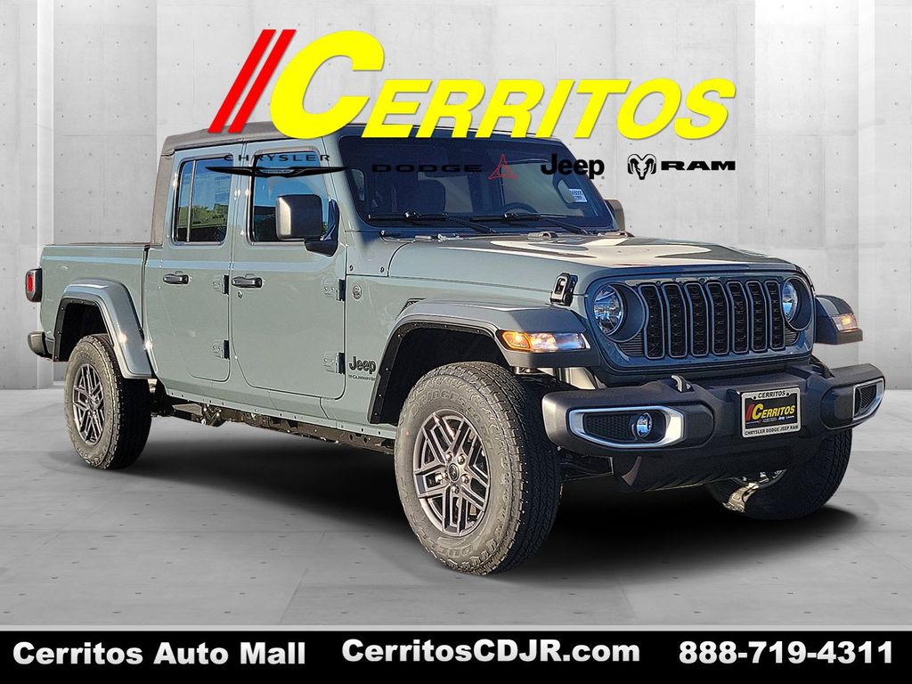 2026 Jeep Gladiator Sport S's photo