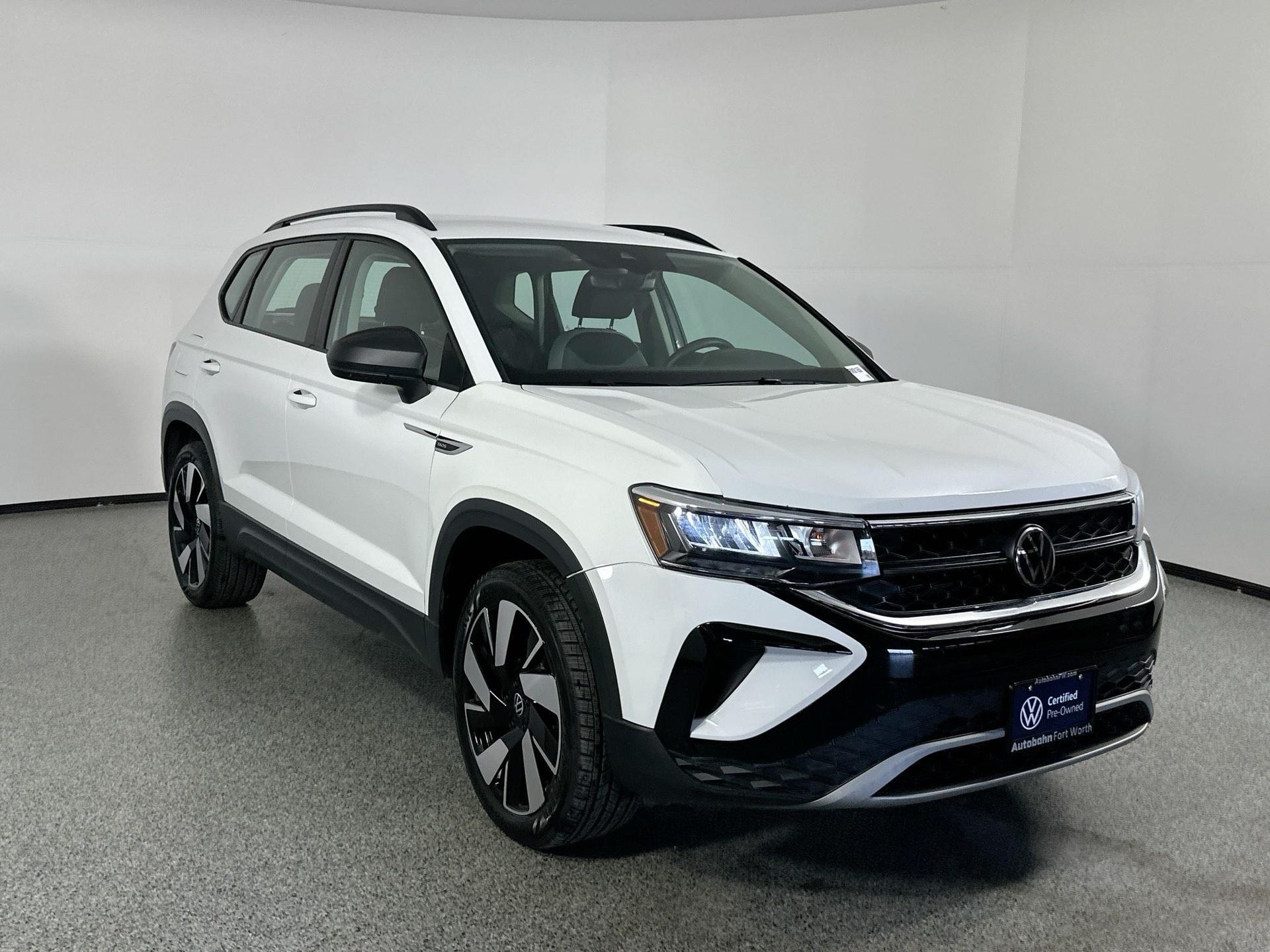 2024 Volkswagen Taos S photo 3