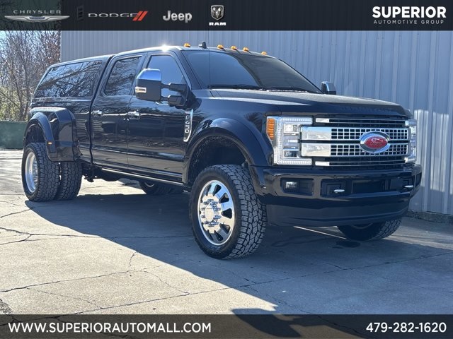 2019 Ford F-450 Super Duty Platinum's photo