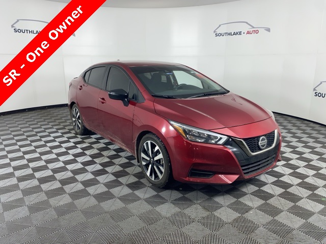 2022 Nissan Versa Sedan SR's photo