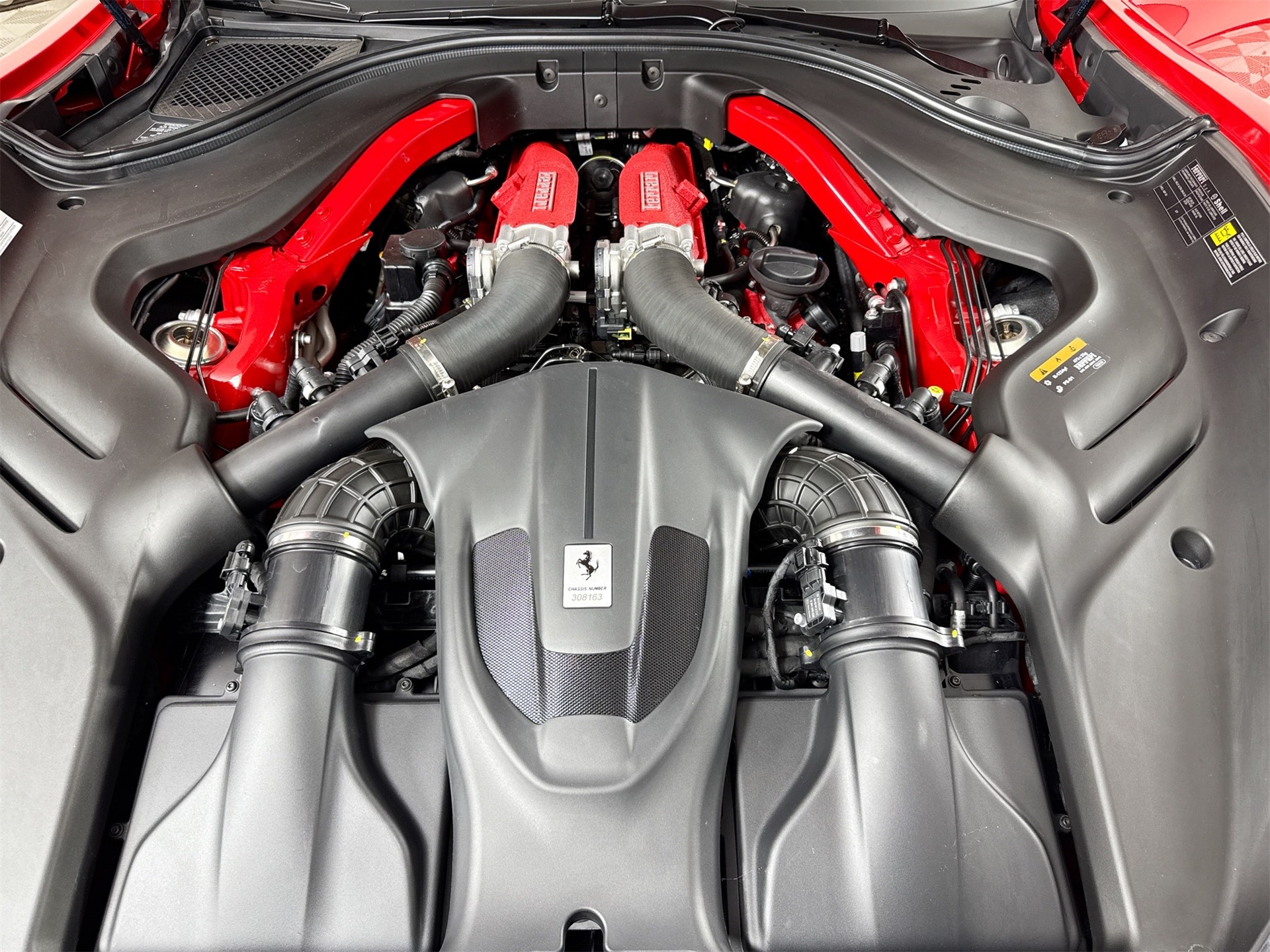 2024 Ferrari Roma Base photo 19