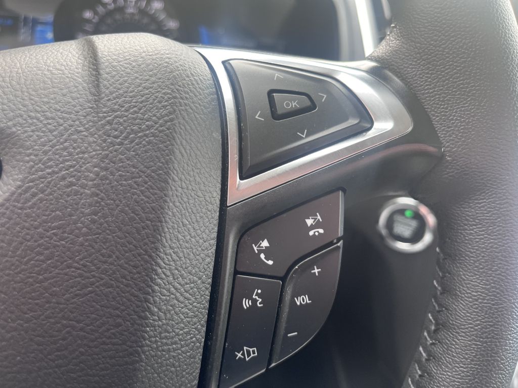 2024 Ford Edge Titanium photo 16