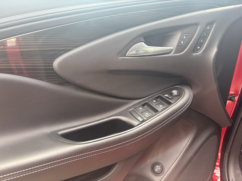 2019 Buick Envision Essence photo 13