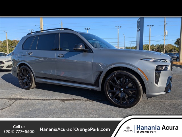 2025 BMW X7 M60i's photo