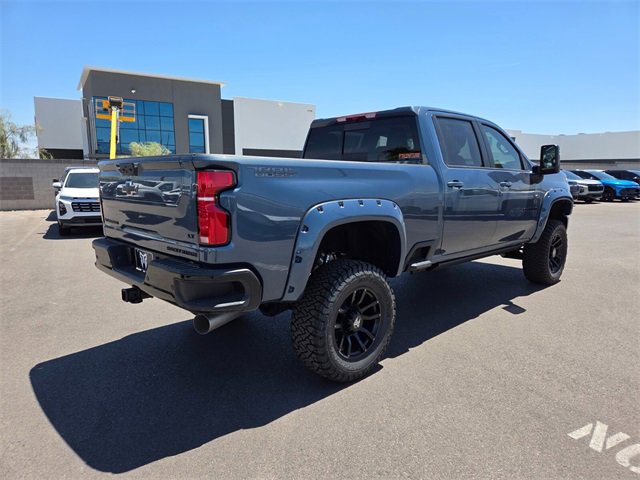 2025 Chevrolet Silverado 2500HD LT photo 4