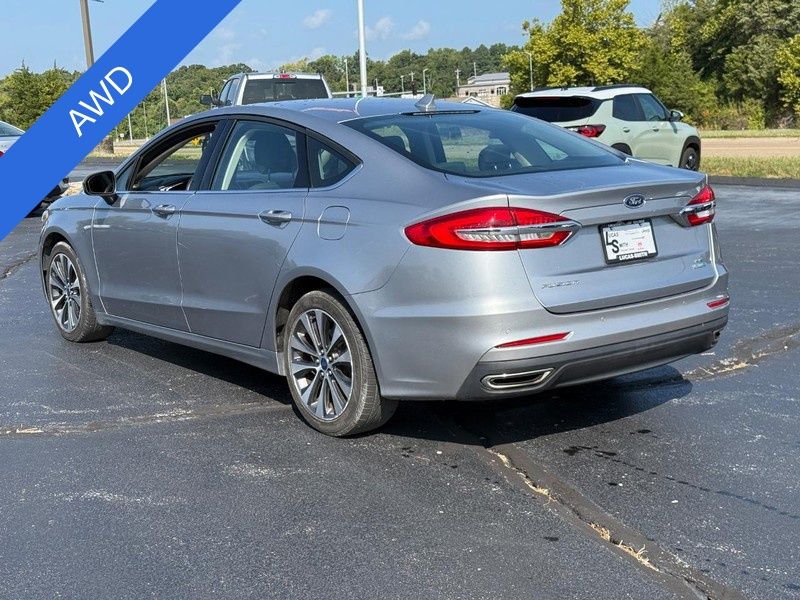 2020 Ford Fusion SE photo 5