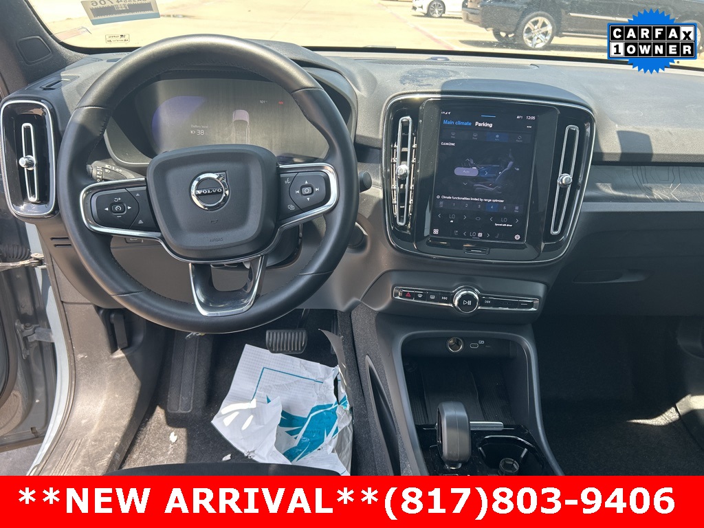 2023 Volvo C40 Recharge Ultimate photo 2