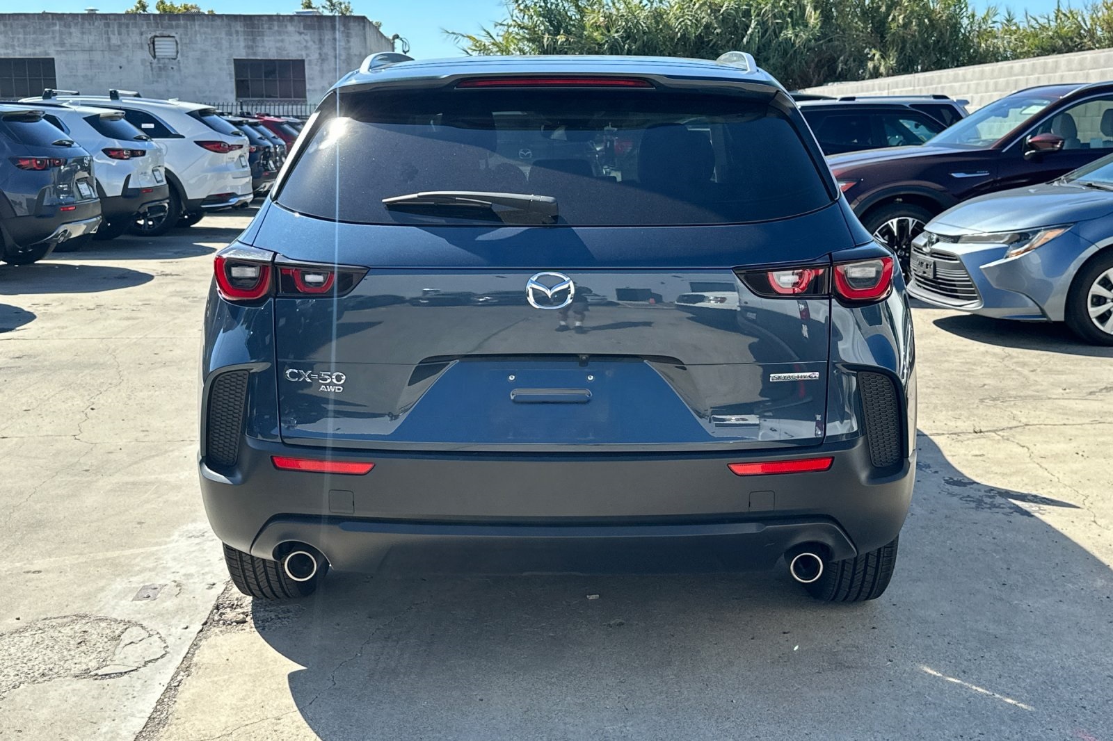 2023 Mazda CX-50 Preferred Plus photo 2