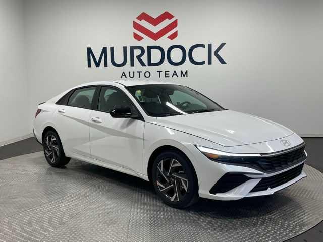 2025 Hyundai Elantra SEL Sport photo 3