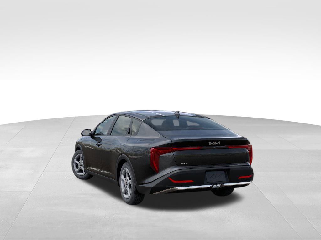 2025 Kia K4 LXS photo 3