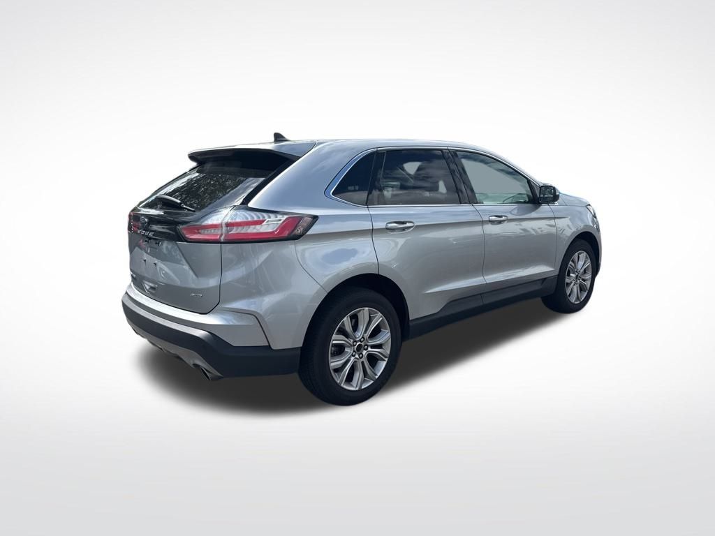 2022 Ford Edge Titanium photo 4