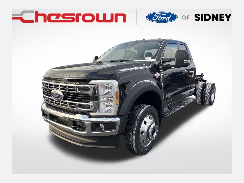 2026 Ford F-450 Super Duty Chassis Cab XLT's photo