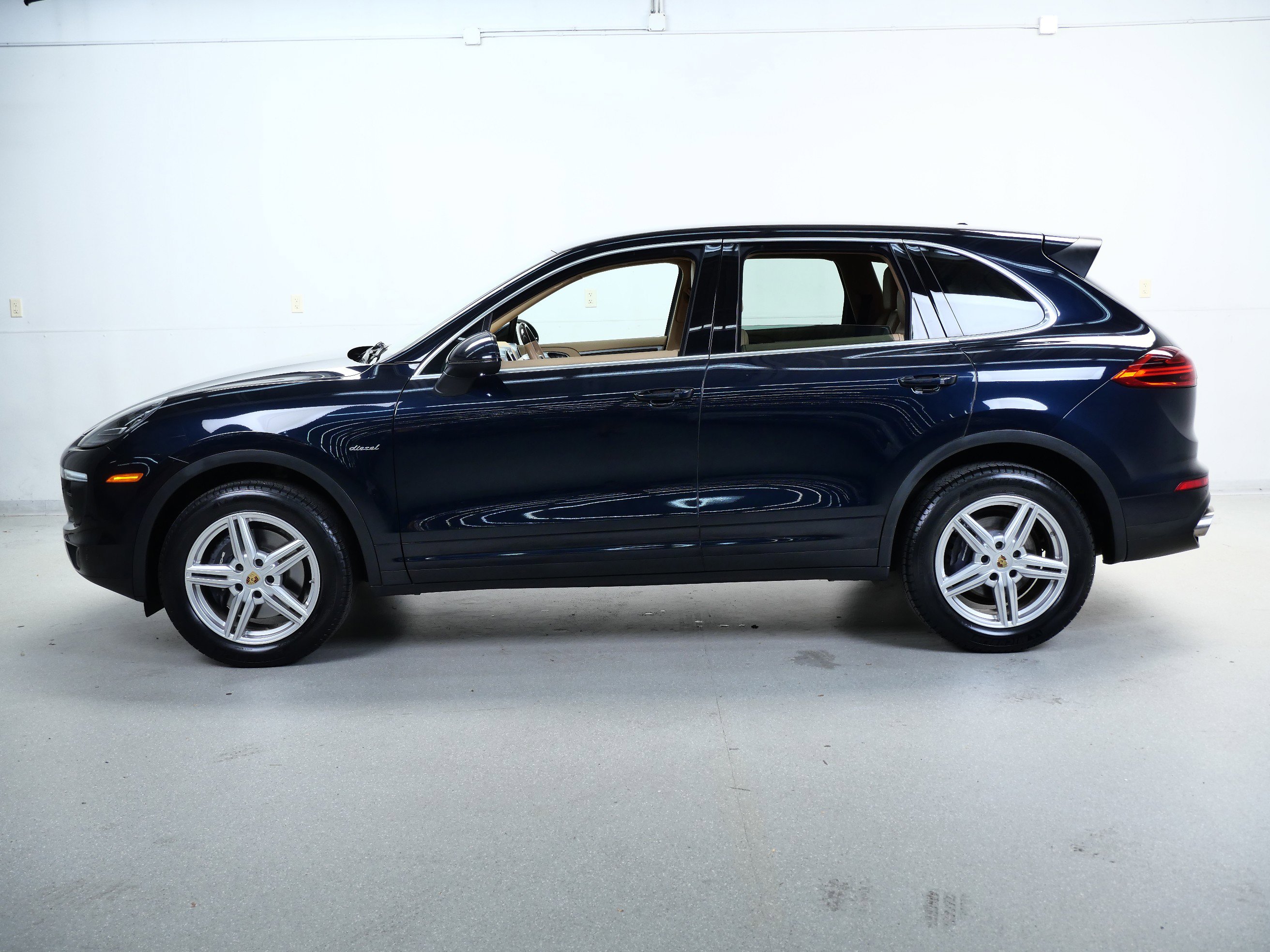 2015 Porsche Cayenne Diesel photo 9