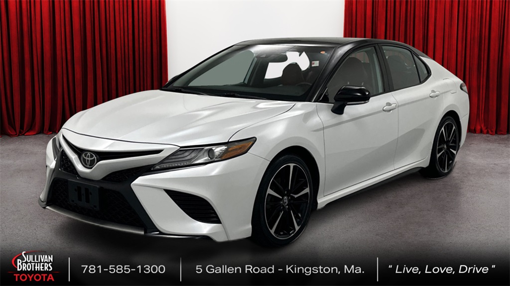 Used 2019 Off-white Toyota XSE image 1