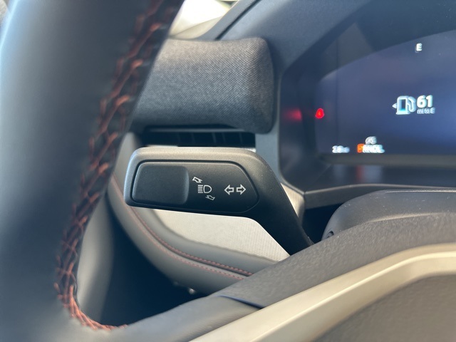 2025 Ford Explorer photo 16