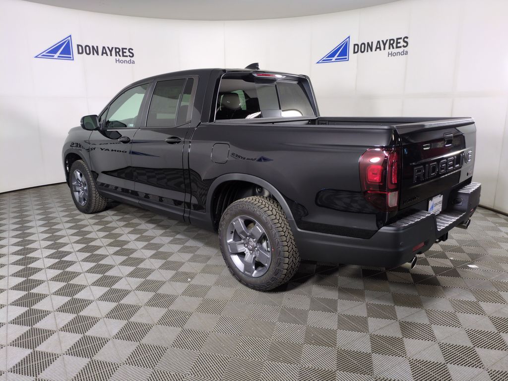2025 Honda Ridgeline TrailSport photo 3