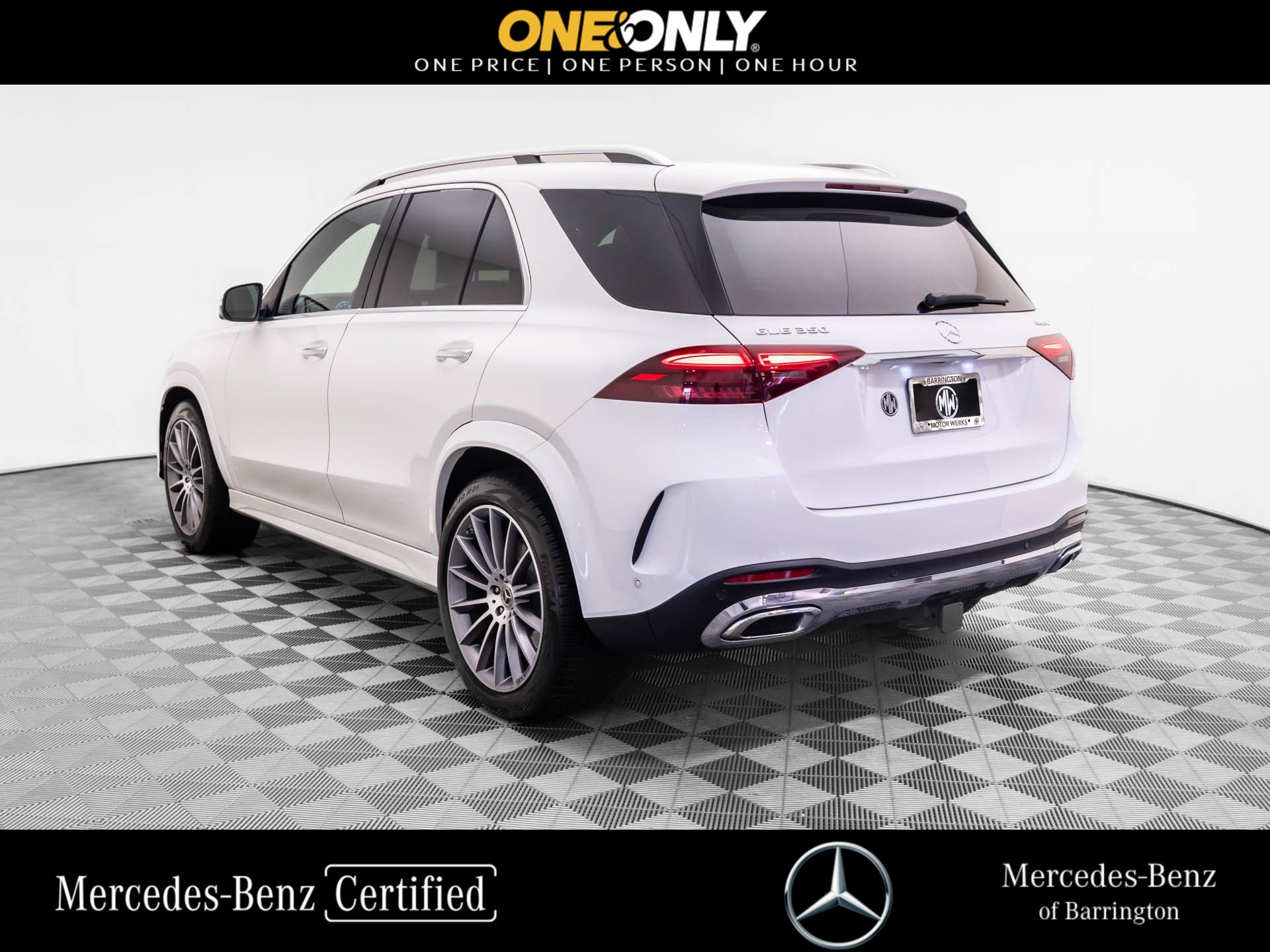 2024 Mercedes Benz GLE 350 4MATIC photo 2