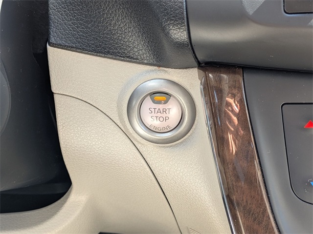 2015 Nissan Sentra SL photo 15