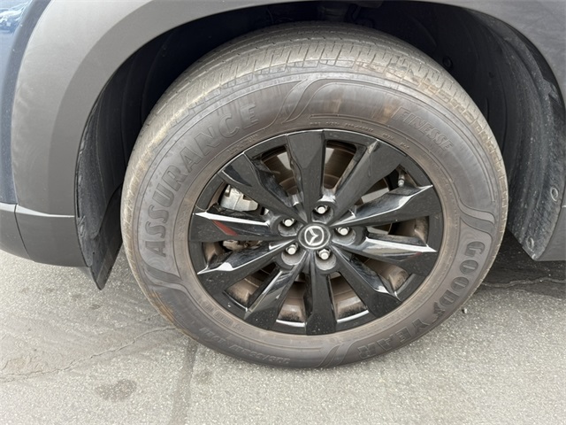 2023 Mazda CX-50 2.5 Preferred Plus photo 2