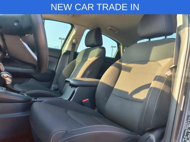 2019 Kia Forte LXS photo 2