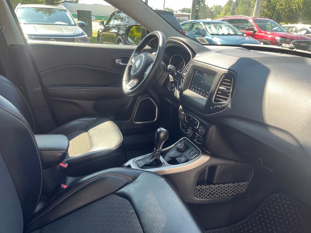 2020 Jeep Compass Latitude photo 20