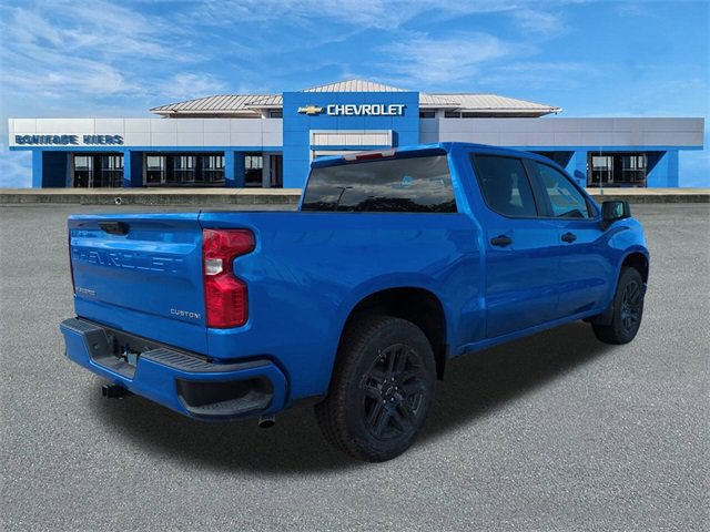 2025 Chevrolet Silverado 1500 Custom photo 3