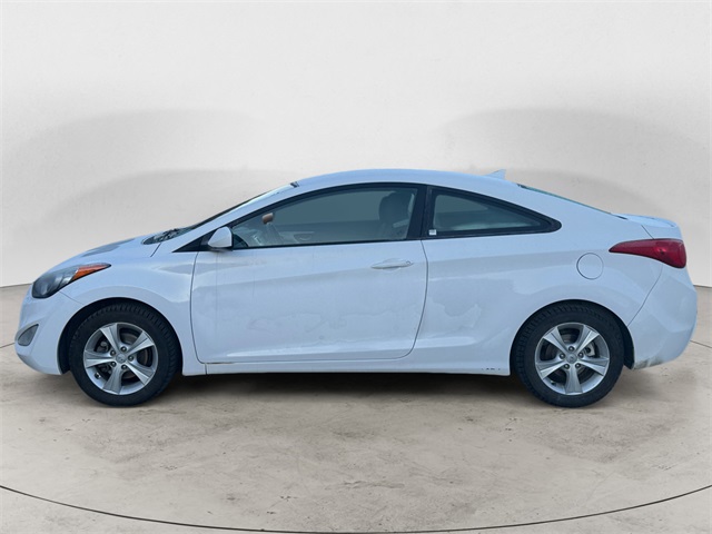2013 Hyundai Elantra GS photo 2