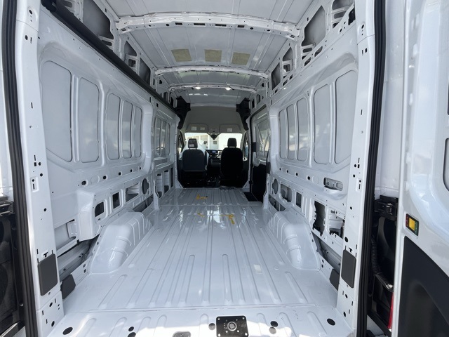 2025 Ford Transit Cargo Van photo 4