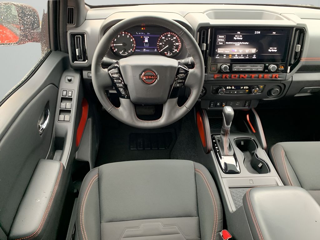 2025 Nissan Frontier PRO-4X photo 17