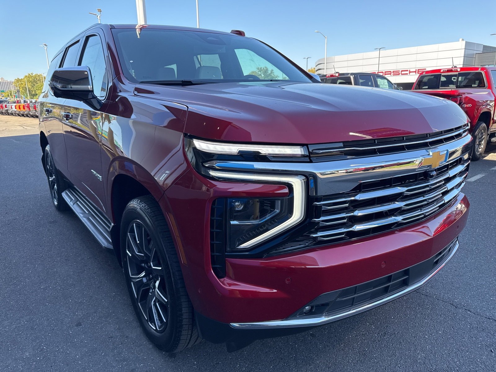 2025 Chevrolet Tahoe Premier photo 2