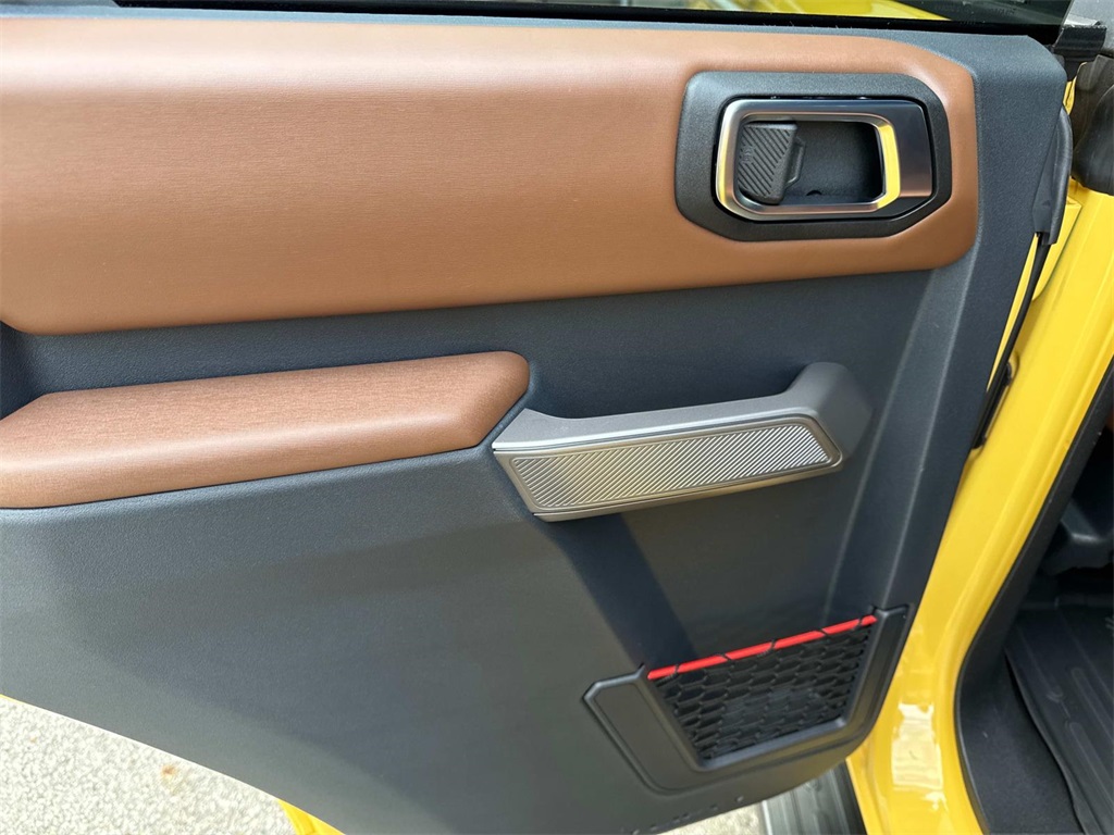 2023 Ford Bronco Heritage Limited First Edition photo 9