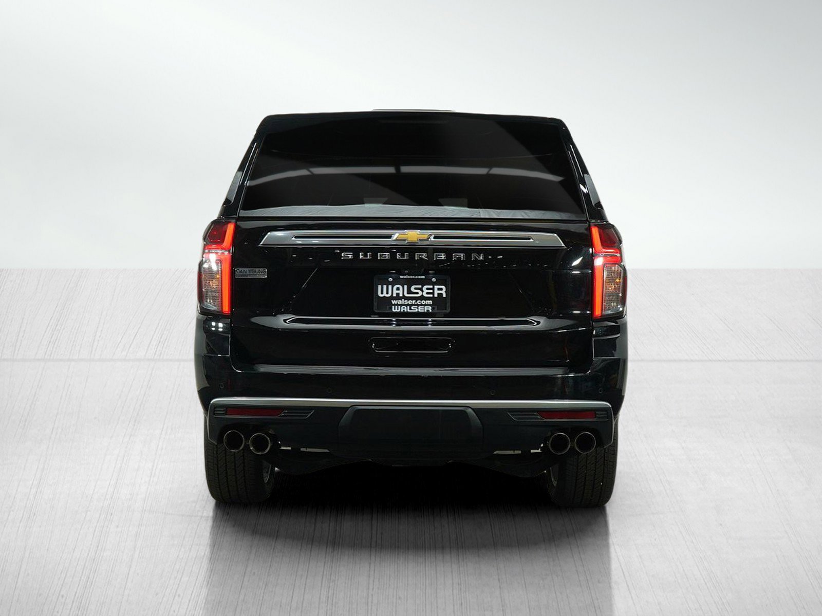2024 Chevrolet Suburban High Country photo 3