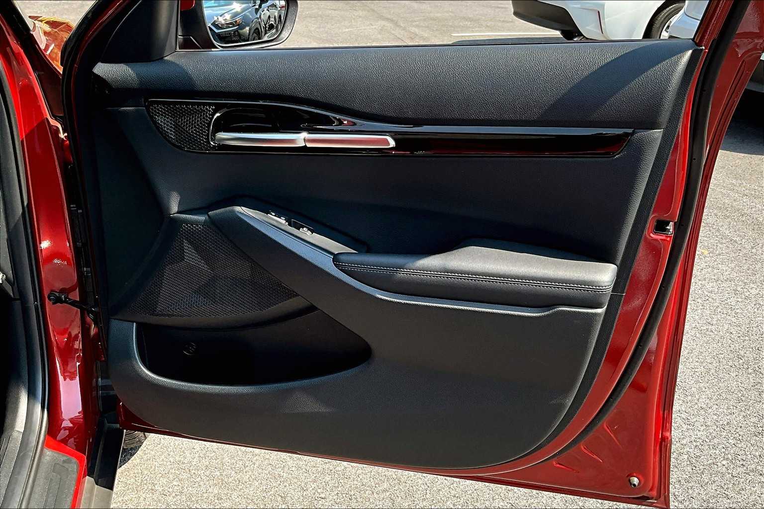 2024 Kia Seltos S photo 17