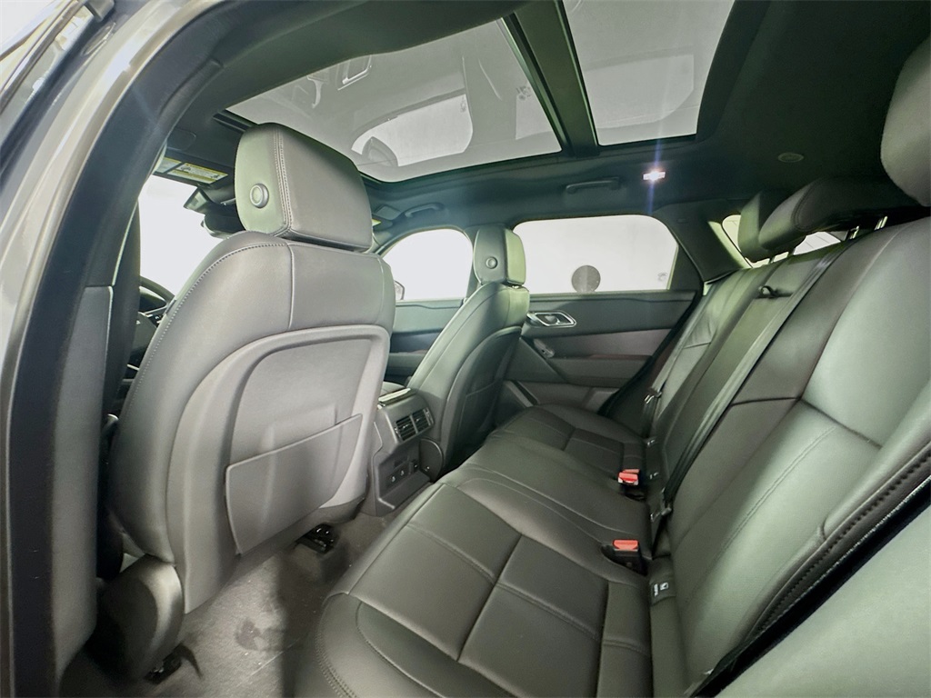 2026 Land Rover Range Rover Velar SE photo 22