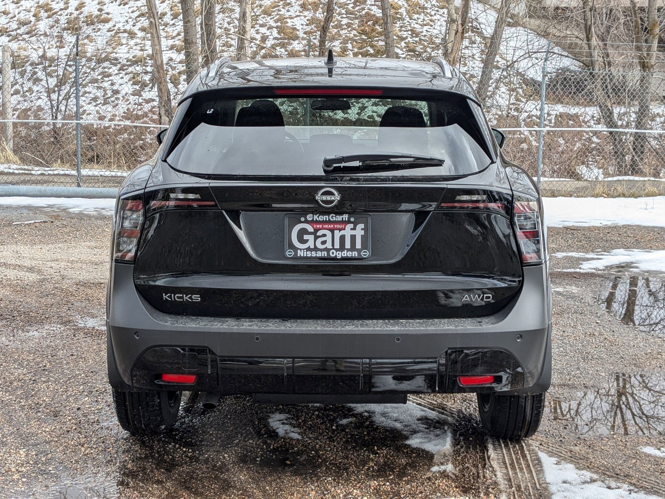 2025 Nissan Kicks SV photo 4