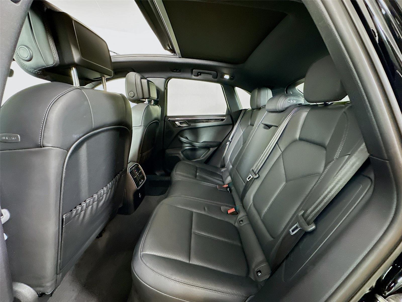 2023 Porsche Macan S photo 24
