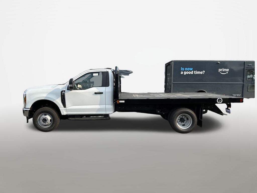 2025 Ford F-350 XL photo 2