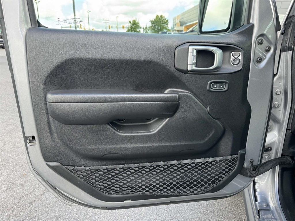 2021 Jeep Wrangler Unlimited Islander photo 25