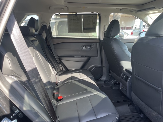 2023 Nissan Rogue SL photo 24