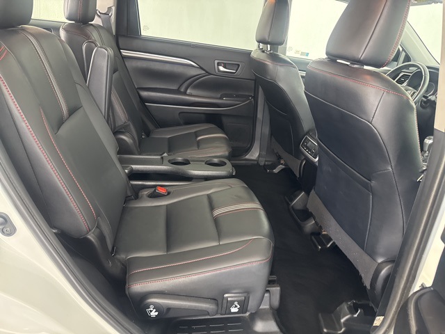 2019 Toyota Highlander Base photo 24