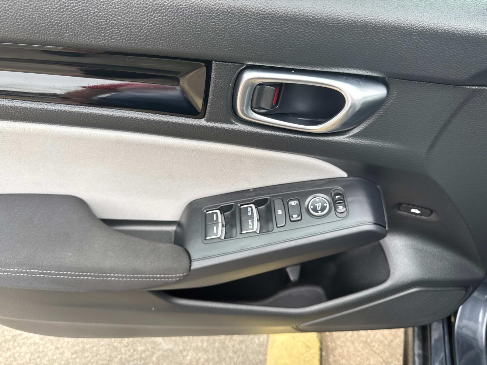 2025 Honda Civic Sport Hybrid photo 17
