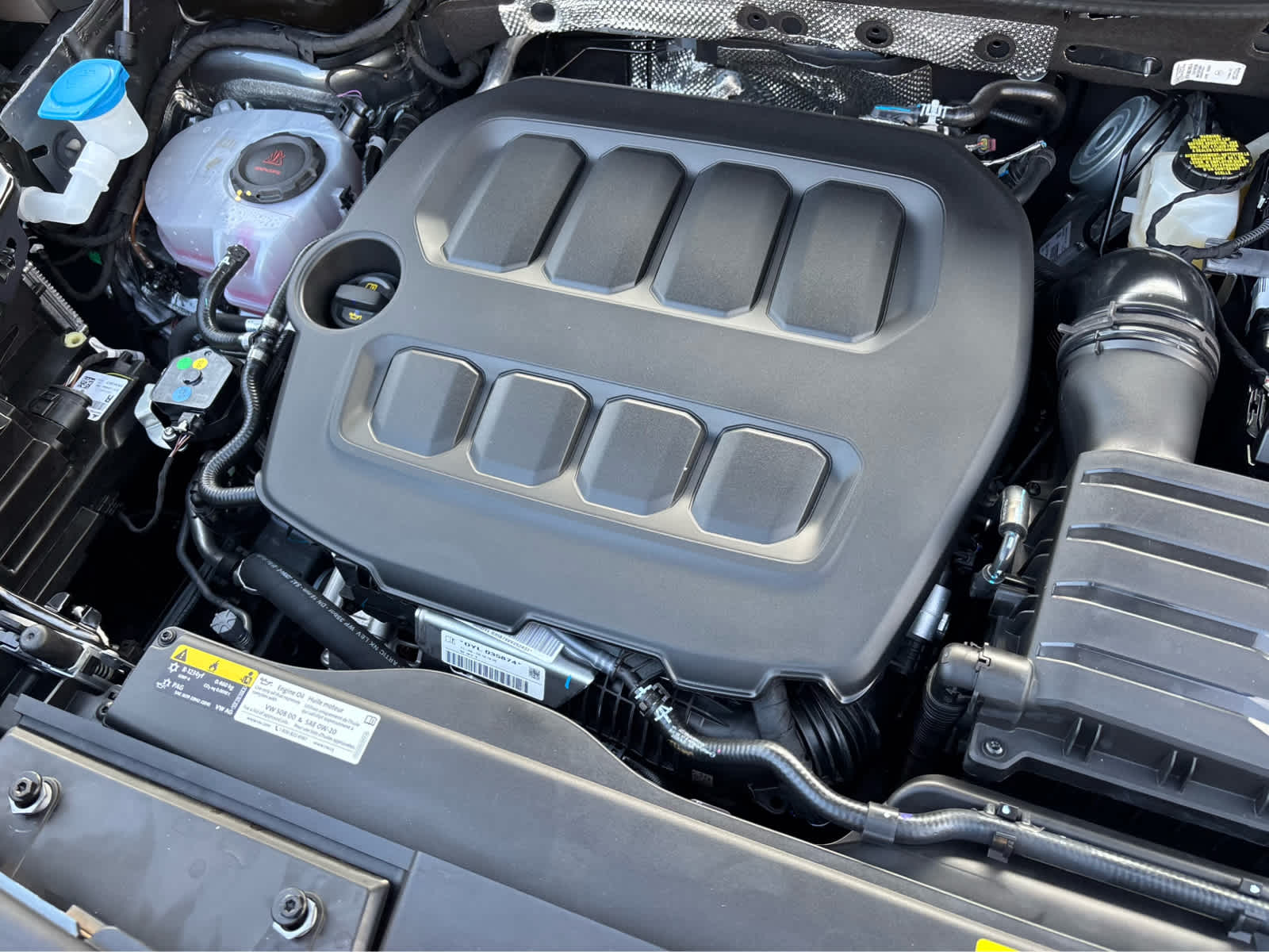 2025 Volkswagen Tiguan SE photo 19