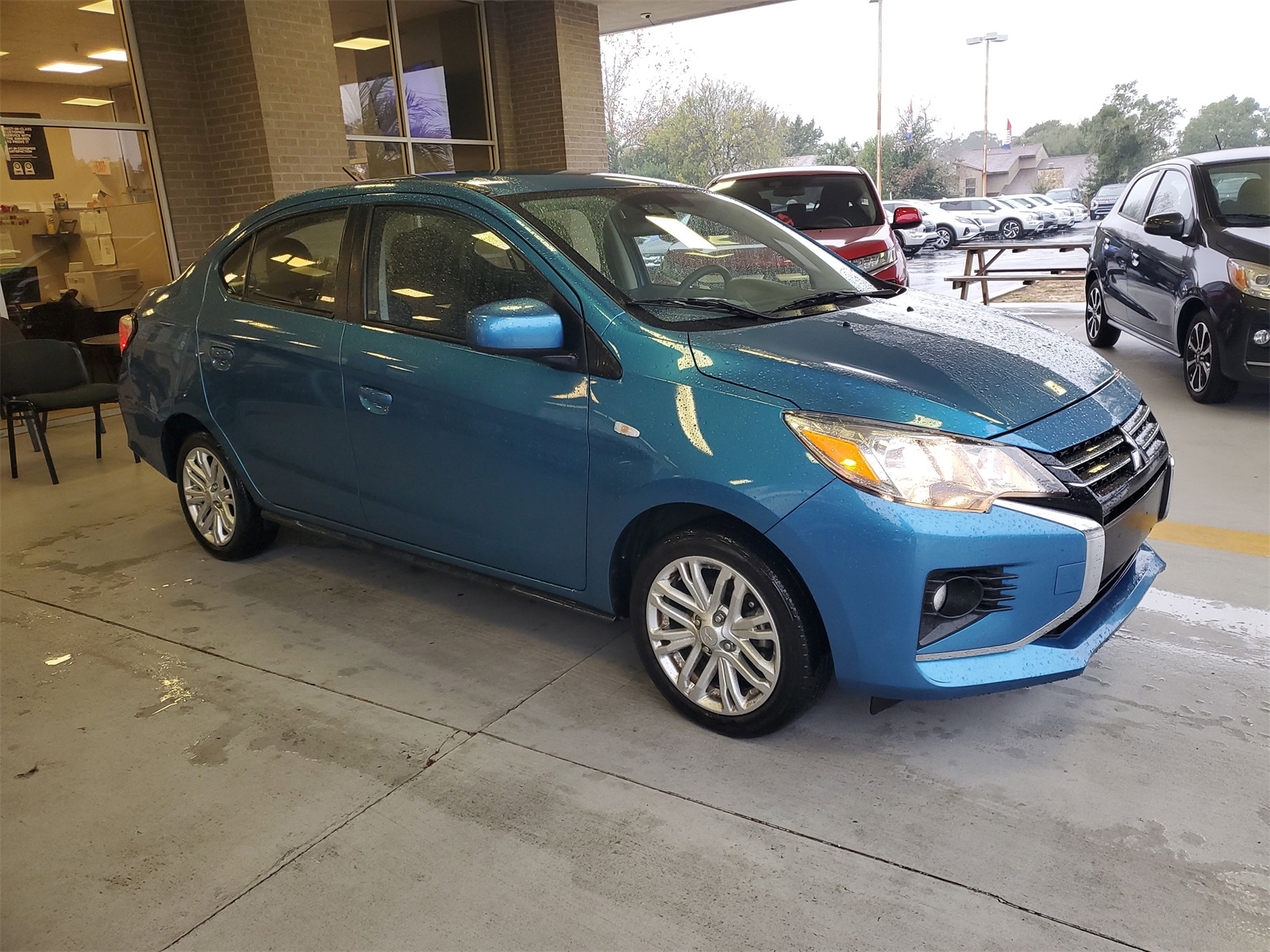 2024 Mitsubishi Mirage G4 LE's photo