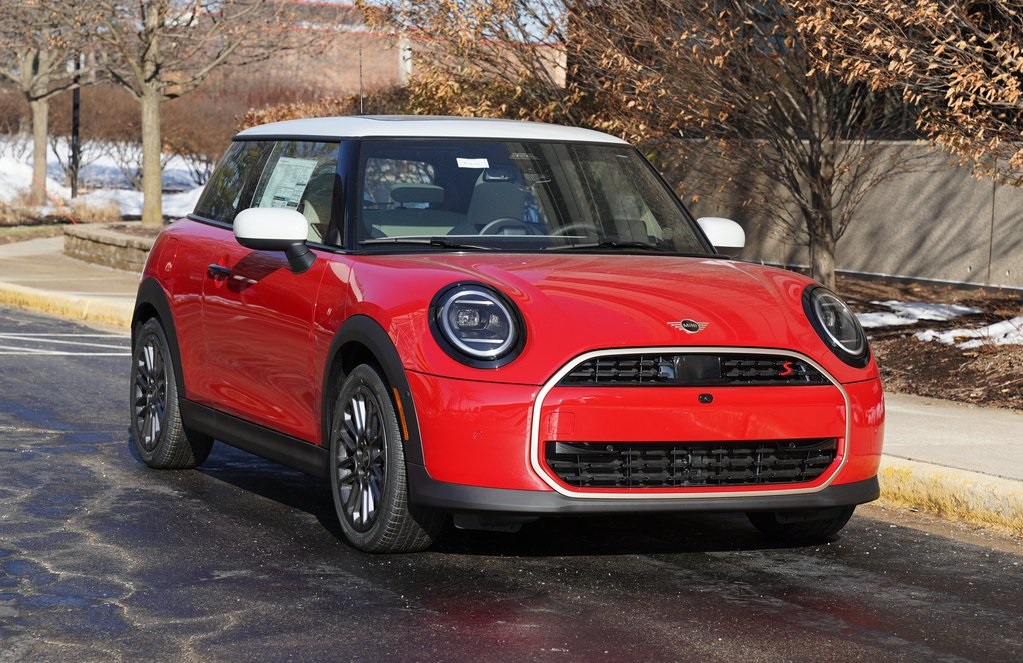 2026 MINI Hardtop 2 Door S's photo