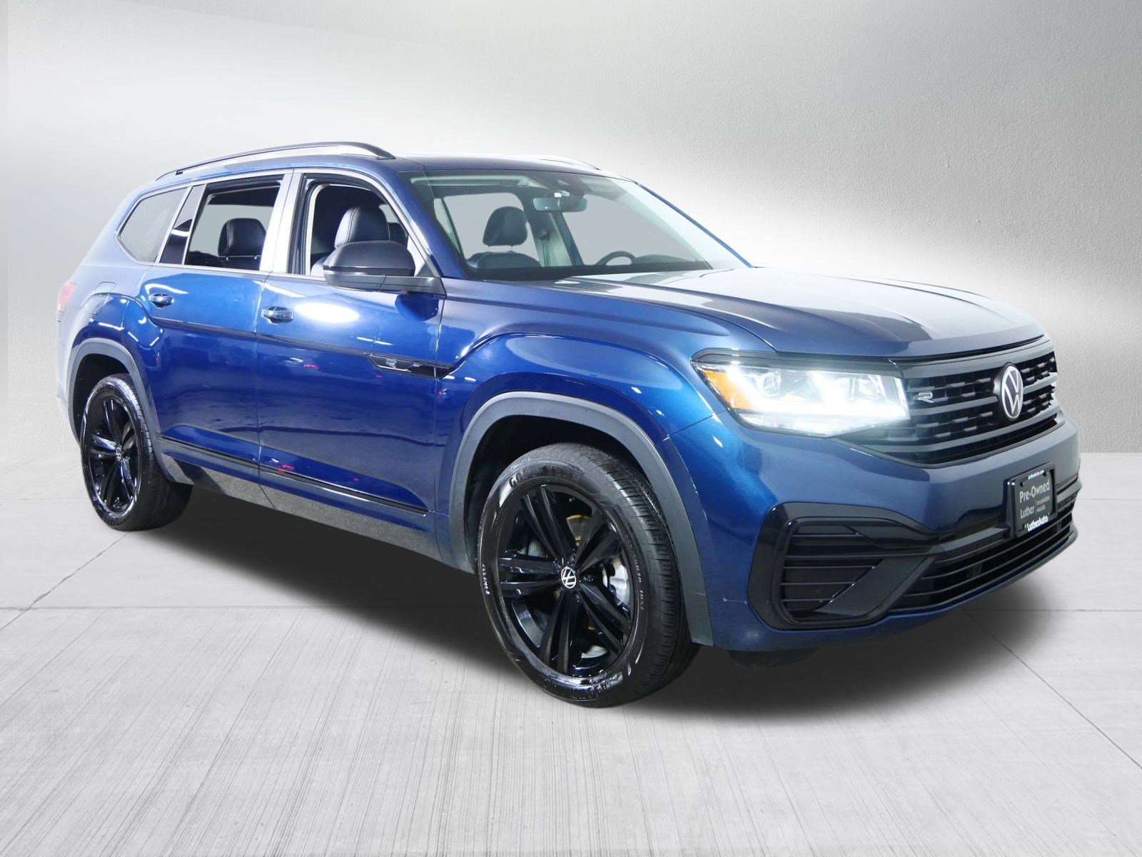 2023 Volkswagen Atlas SEL R-Line Black's photo