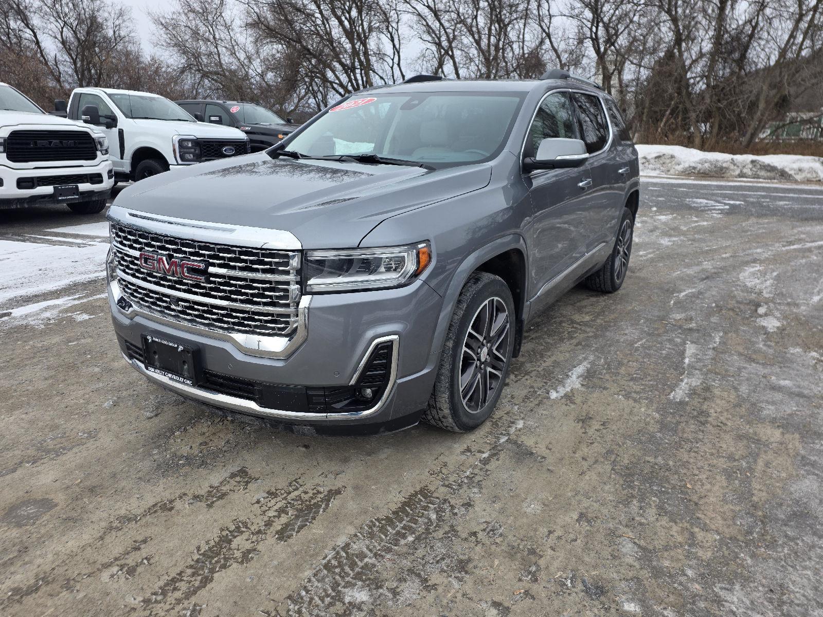 2021 GMC Acadia Denali's photo